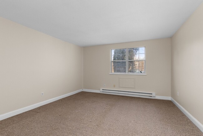 Building Photo - 180 Main St