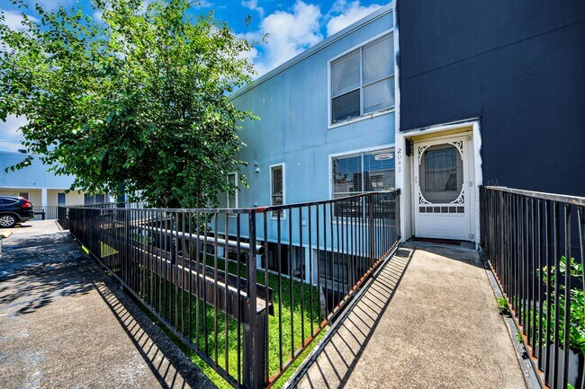 Building Photo - 781 Country Pl Dr