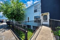 Building Photo - 781 Country Pl Dr