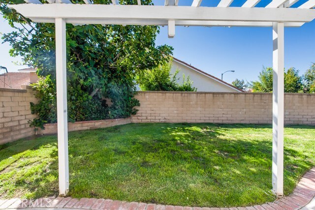 Building Photo - 16 Duane