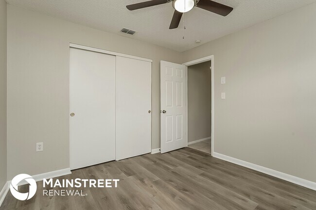 Building Photo - 8093 Pagoda Dr