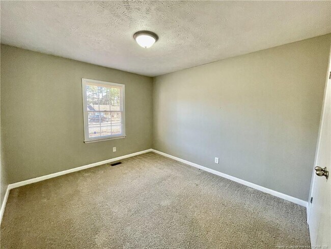 Building Photo - 6928 Bostick Dr