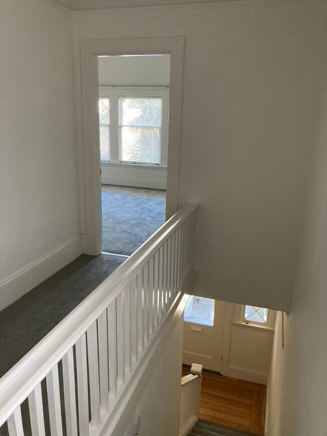 Building Photo - 3864 Howe St