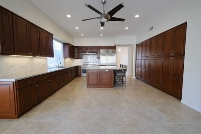 Building Photo - Stunning 3 bedroom home in San Clemente