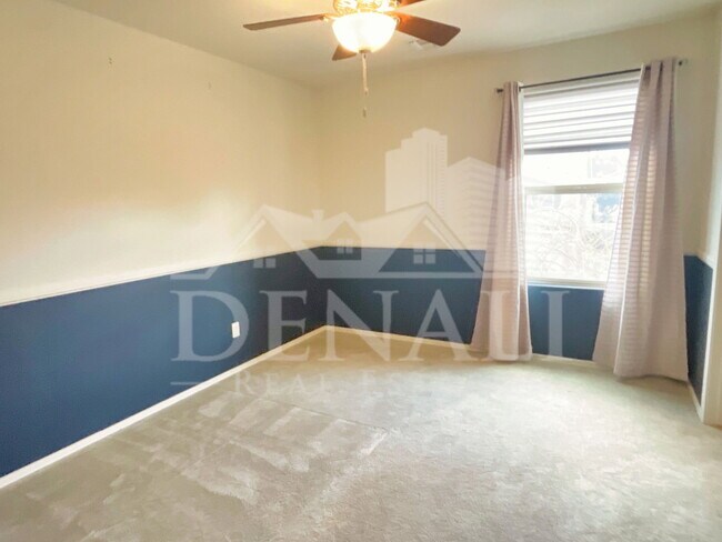 Building Photo - 51 S 57th Pl