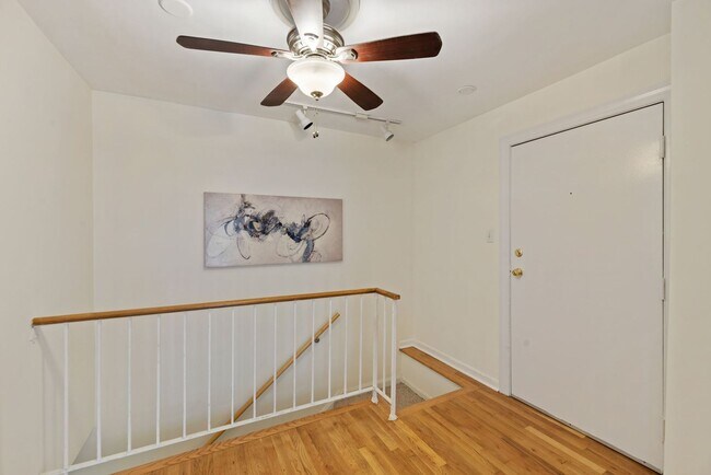 Building Photo - Kalorama Two Bedroom Duplex on Quiet Street! Private Patio/Decorative Fireplace & More!