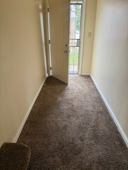Rear hall - 12705 Honore St