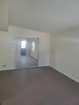 Building Photo - 306 Buddington Rd