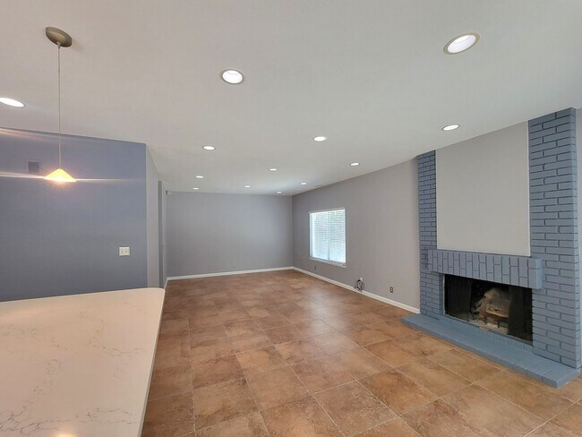 Building Photo - Spacious Beauty with Remodeled Kitchen and...