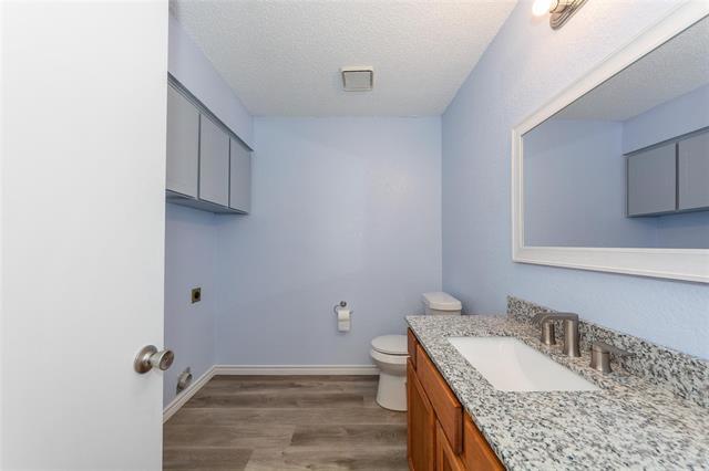Building Photo - 1826 Family Cir