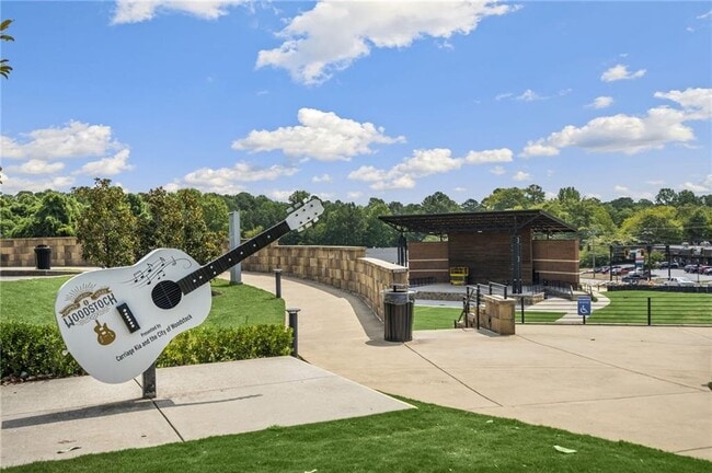 Building Photo - 266 Balaban Cir