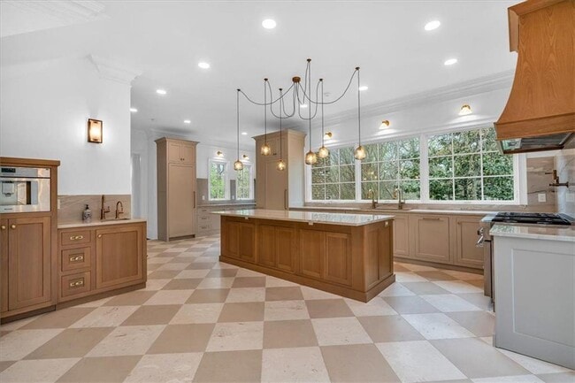 Building Photo - 115 Mount Paran Ridge