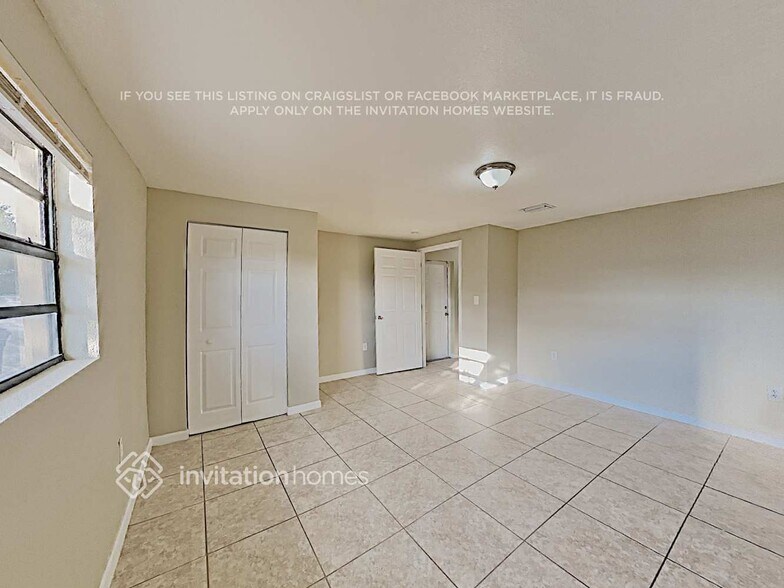 Building Photo - 20352 NW 39th Ct