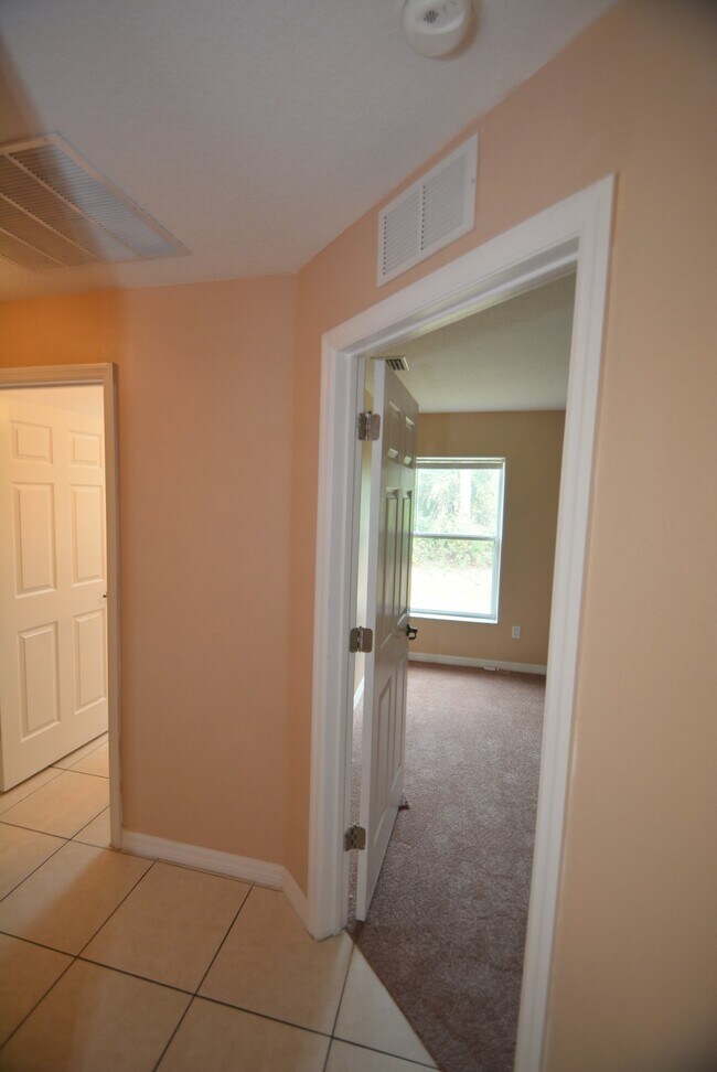 Building Photo - 27 Porcupine Dr