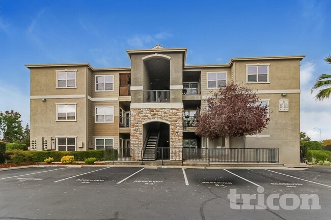 Building Photo - 8434 Walerga Rd