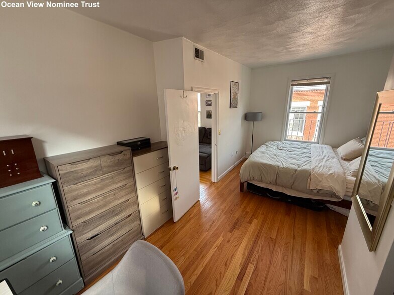 Building Photo - 25 Hanover Ave