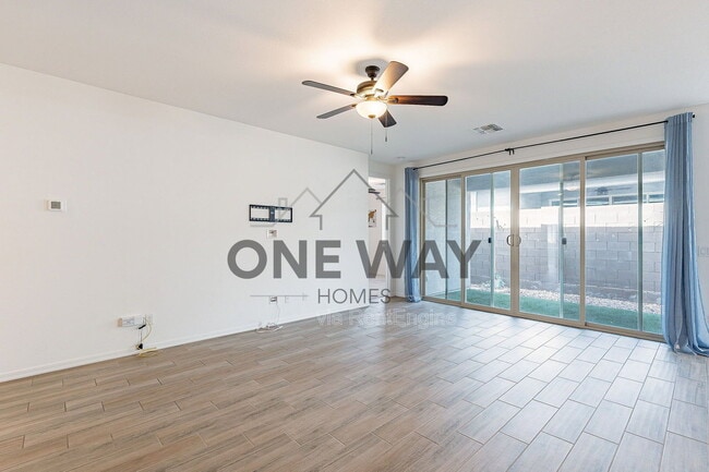 Building Photo - 9258 E Static Ave