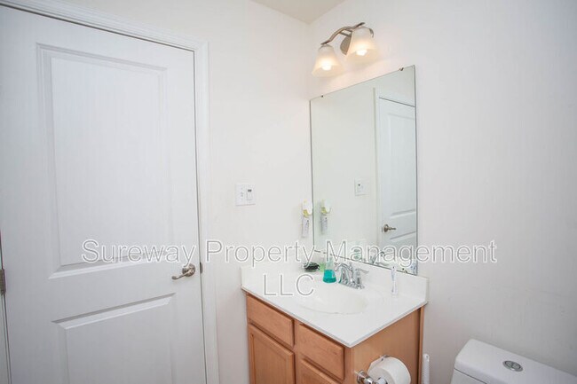 Building Photo - 172 Fela Dr