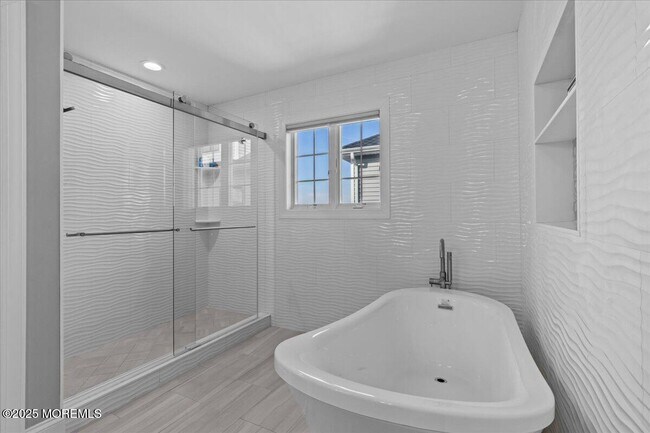 Building Photo - 1613 Ocean Ave