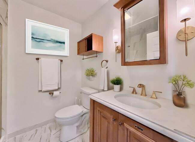 Building Photo - 126 OGDEN Ave