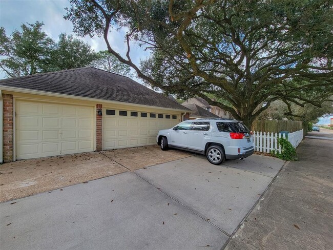 Building Photo - 20506 Laverton Dr