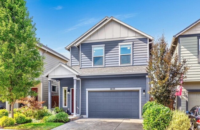 Building Photo - 2833 25th Ave