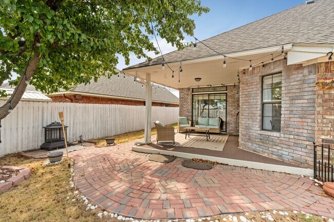 Building Photo - Beautiful 3-Bedroom home!