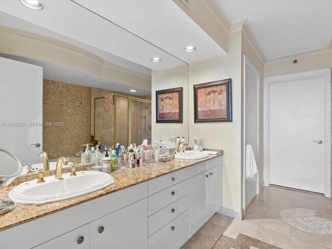 Building Photo - 19111 Collins Ave