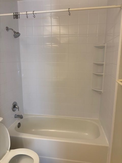 Building Photo - 828 Adams Terrace