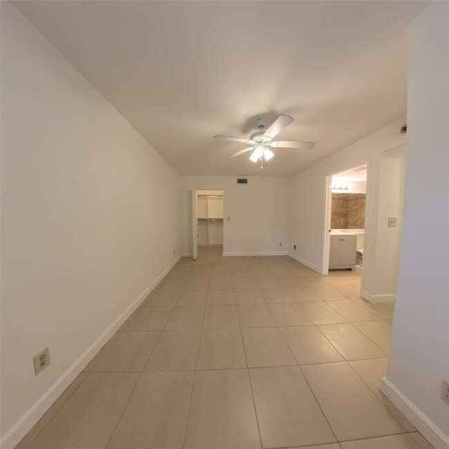 Building Photo - 9166 W Atlantic Blvd