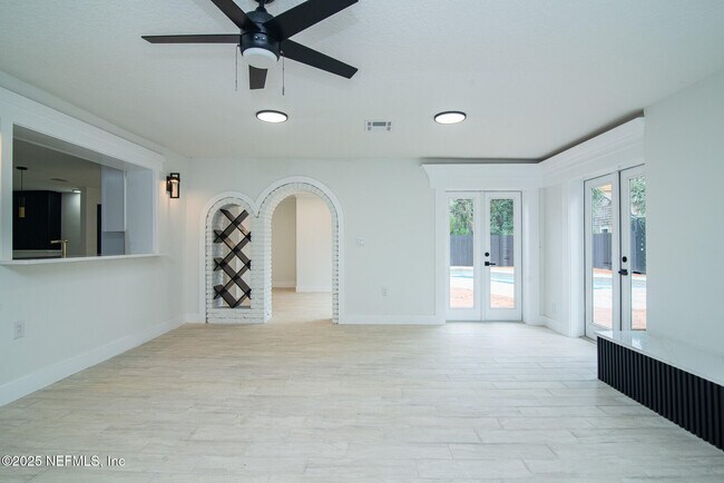 Building Photo - 111 Zoratoa Ave