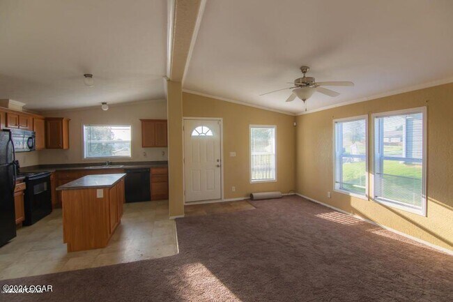 Building Photo - 2331 S Joplin Ave