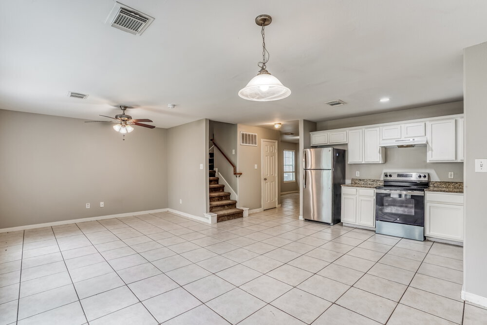 Building Photo - 4939 N Cancun Dr