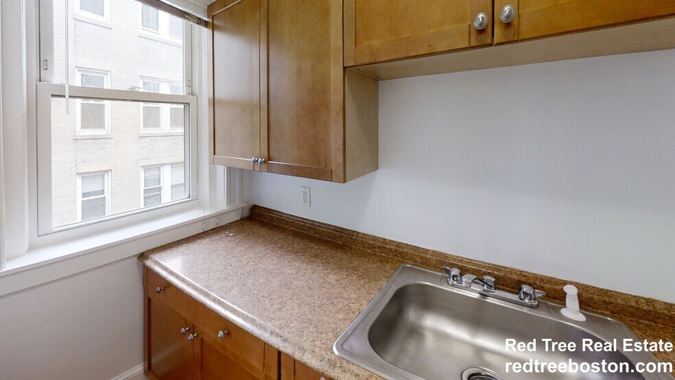 Building Photo - 1175 Boylston St