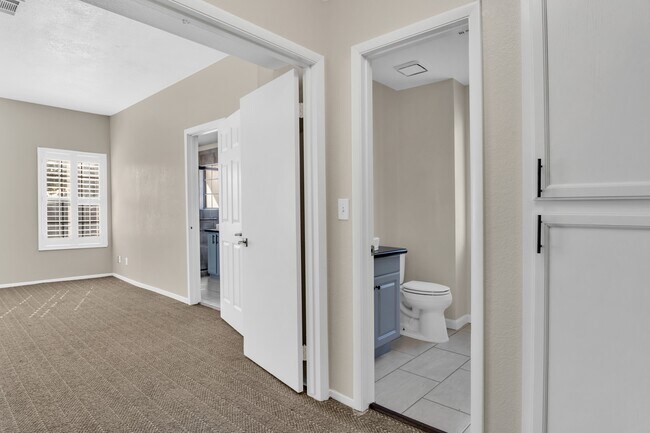 Building Photo - 5321 Tamanar Dr