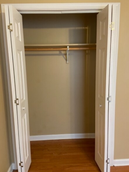 Building Photo - 360 Andre Ave