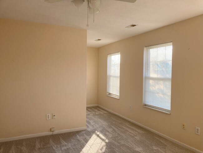 Building Photo - 28340 Center Ridge Rd