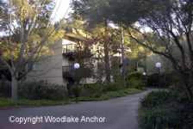 Building Photo - Lovely 1 bedroom at Shelter Creek
