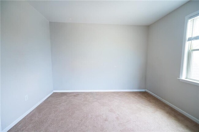 Building Photo - 1451 Torrington Dr