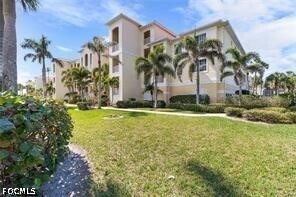 Building Photo - 20021 Sanibel View Cir