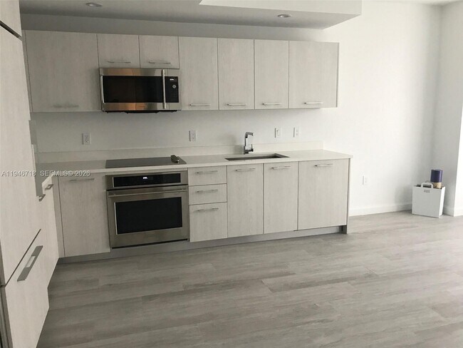 Building Photo - 55 SW 9th St