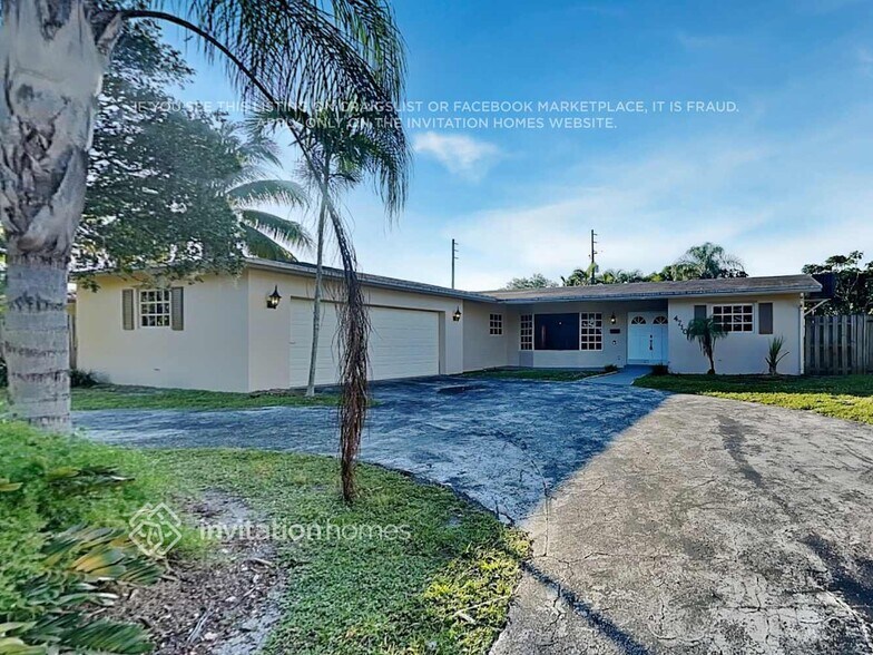 Primary Photo - 4710 Madison St