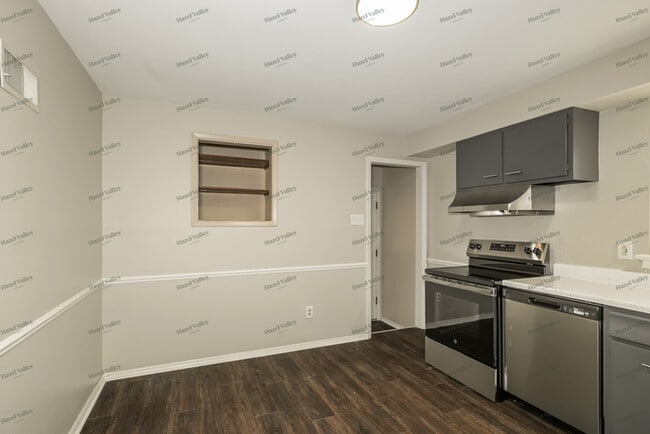 Building Photo - 11005 Patsy Dr