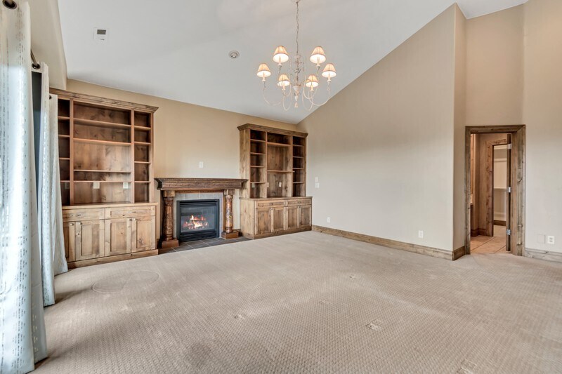 Building Photo - 3608 E Crest Mount Cir