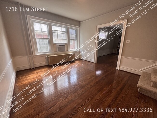 Building Photo - 1718 Elm St