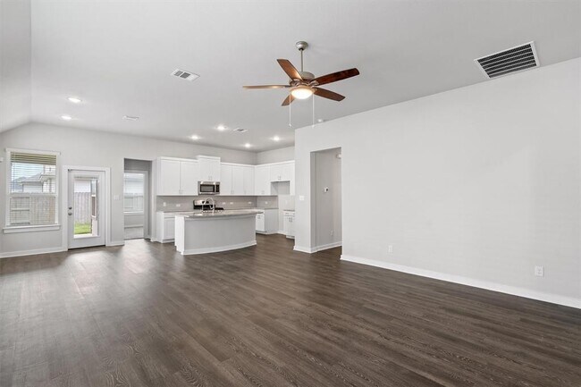 Building Photo - 113 Biscayne Dr