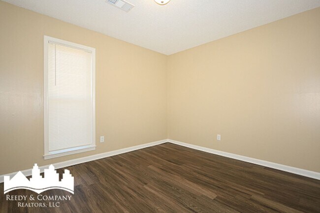 Building Photo - 2692 Dromedary Dr