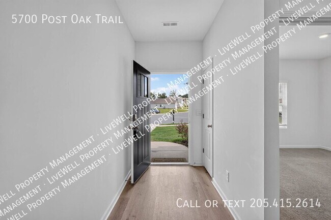 Building Photo - 5700 Post Oak Trl