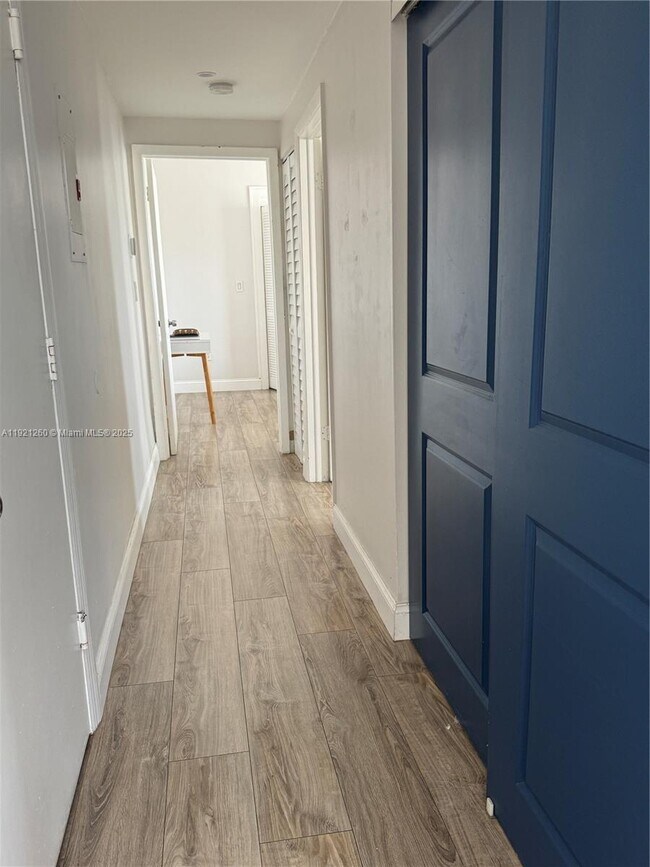 Building Photo - 536 14th St