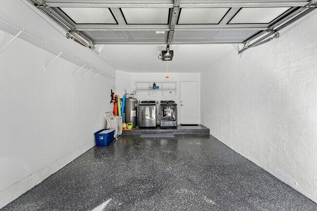 Building Photo - 5292 Buckhead Cir